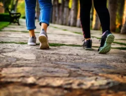 Rahasia Kesehatan Optimal: Ini yang Terjadi pada Tubuhmu Jika Rutin Jalan Kaki di Sore Hari!