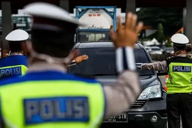 rolls royce mewah bikin geger makassar dengan pelat palsu ini alasan nakal sang sultan portal berita terbaru
