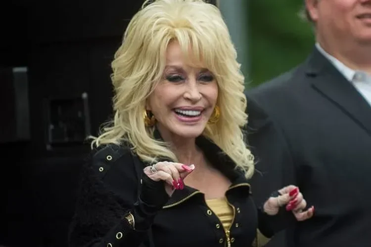 saya belum mati dolly parton buka suara setelah rumor kematiannya mengguncang dunia portal berita terbaru