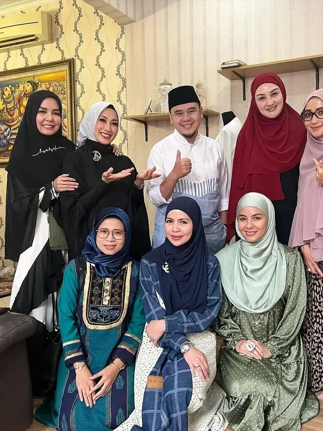 sejarah baru monalesa brackett finalis berhijab pertama di miss usa 2025 portal berita terbaru