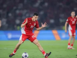 Super League ‘Minder’ dengan Thom Haye? Bojan Hodak Bongkar Fakta Mengejutkan di Balik Performa Gila Sang Gelandang!