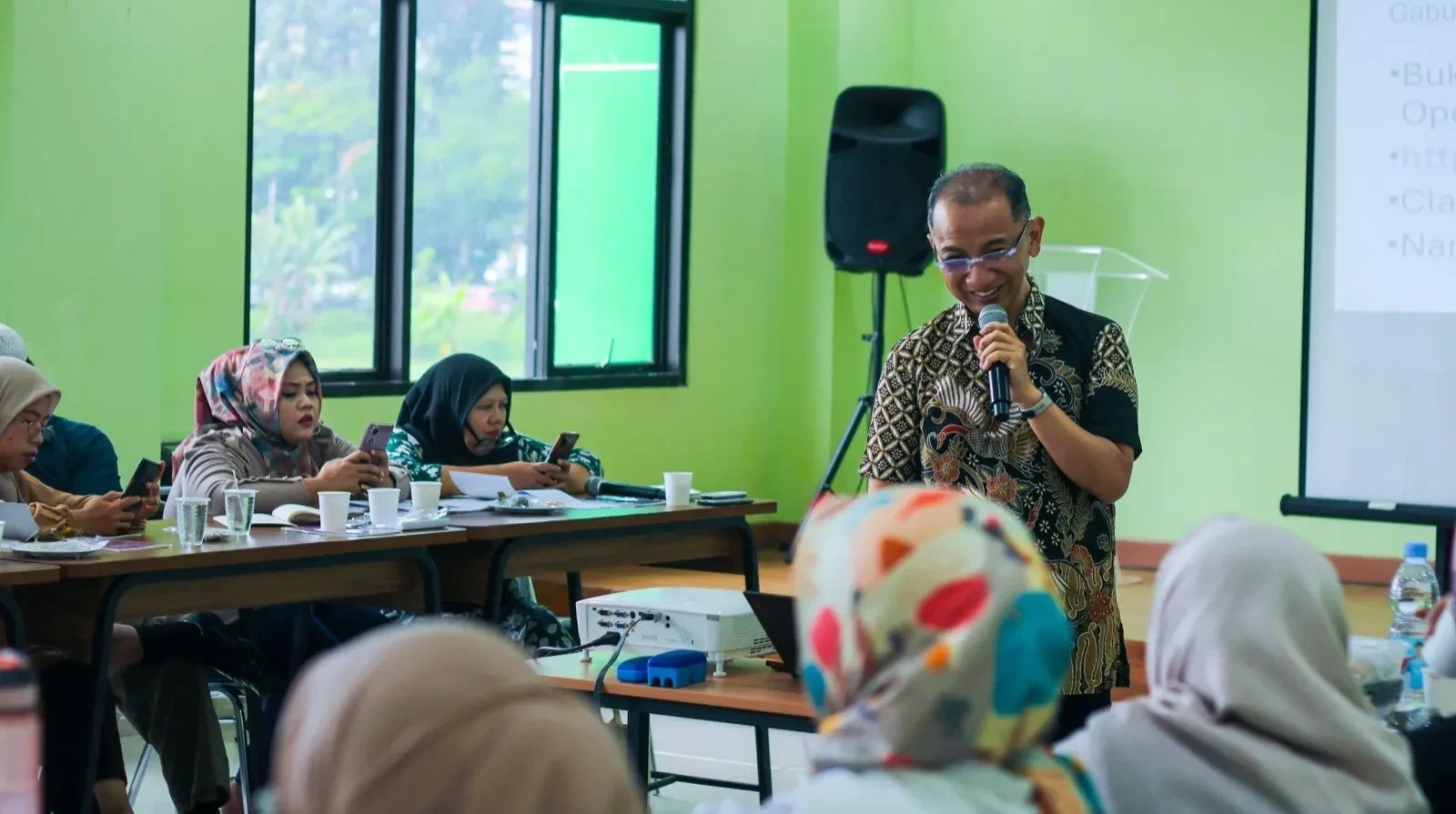 telkom university bongkar rahasia pemandu wisata pangandaran bikin turis auto terpukau portal berita terbaru