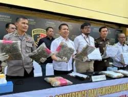 Terbongkar! Pengedar Ganja Hampir 1 Kg di Cengkareng Diciduk, Modus Jaringan Medsos Bikin Geleng-geleng!
