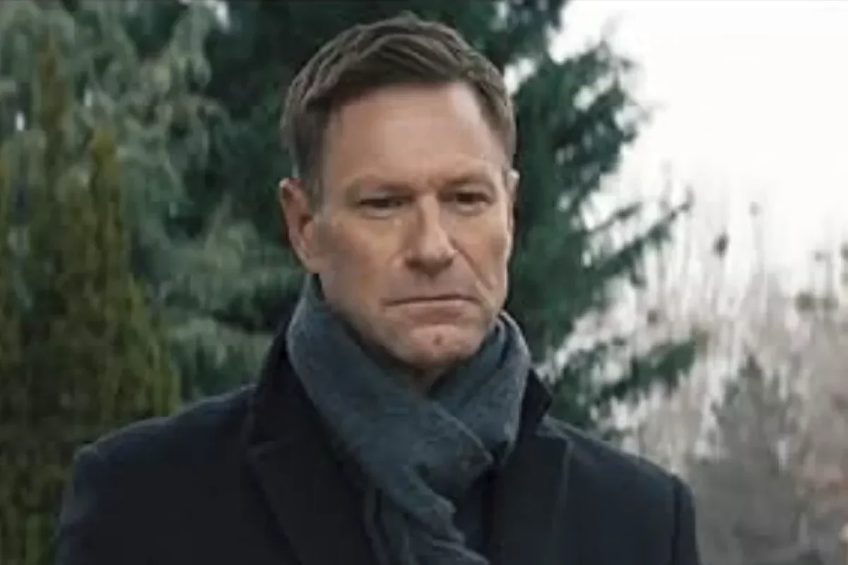 terungkap chief of station misi balas dendam aaron eckhart di bioskop trans tv penuh plot twist portal berita terbaru
