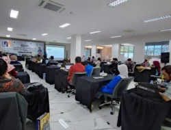 Terungkap! Guru SMK Depok Kini Punya Senjata Rahasia AI, Bakal Bikin Belajar Makin Seru & Efektif! 13 Terungkap! Guru SMK Depok Kini Punya Senjata Rahasia AI, Bakal Bikin Belajar Makin Seru & Efektif!