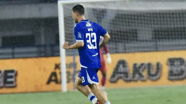 thom haye starter persib bandung pesta gol 3 0 ke gawang psbs biak peringatan keras untuk puncak klasemen portal berita terbaru