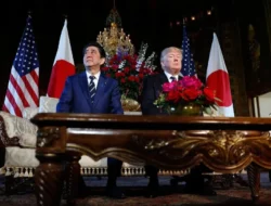 Tokyo Tower Berubah Warna Merah-Putih-Biru Sambut Trump: Bukan Sekadar Pesta Cahaya Biasa!