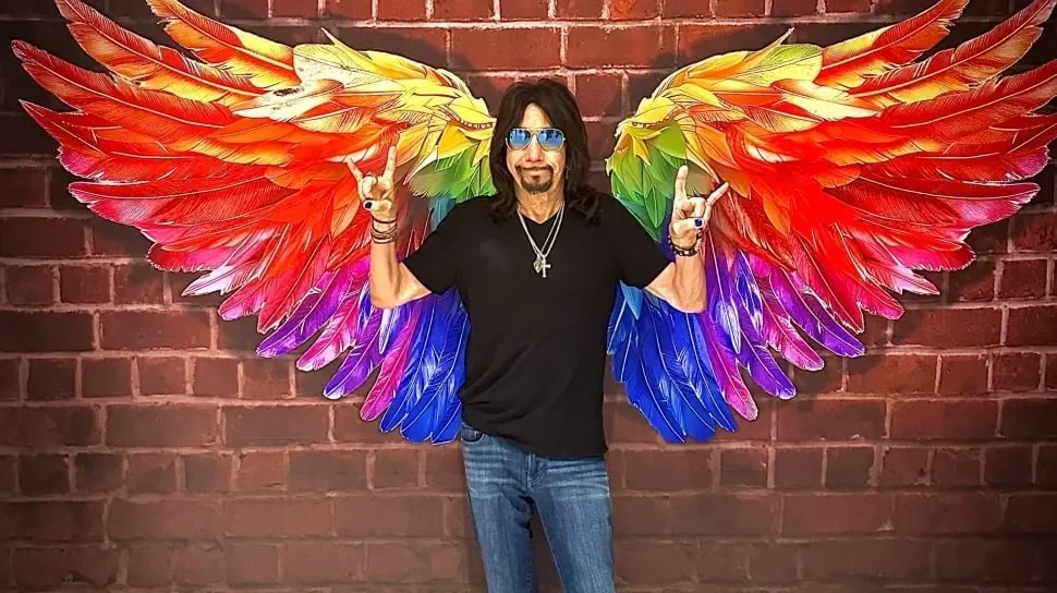 tragedi di balik topeng ace frehley spaceman kiss berpulang ini kisah sang legenda portal berita terbaru