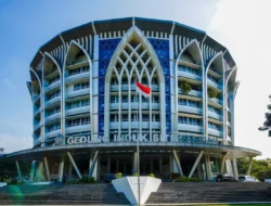 UMS Guncang Peringkat Dunia! Jadi Kampus Islam Terbaik & Swasta Unggulan Versi THE WUR 2026, Risetnya Bikin Melongo!