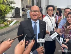 Utang Whoosh Bikin Pusing: Luhut Klaim Beres, Rosan Malah Bilang Begini!