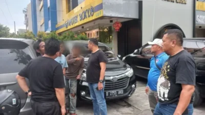Viral! Aksi 'Pak Ogah' di Tol Sunda Kelapa Berakhir di Tangan Polisi, Diduga Lakukan Pungli 12 viral aksi pak ogah di tol sunda kelapa berakhir di tangan polisi diduga lakukan pungli portal berita terbaru