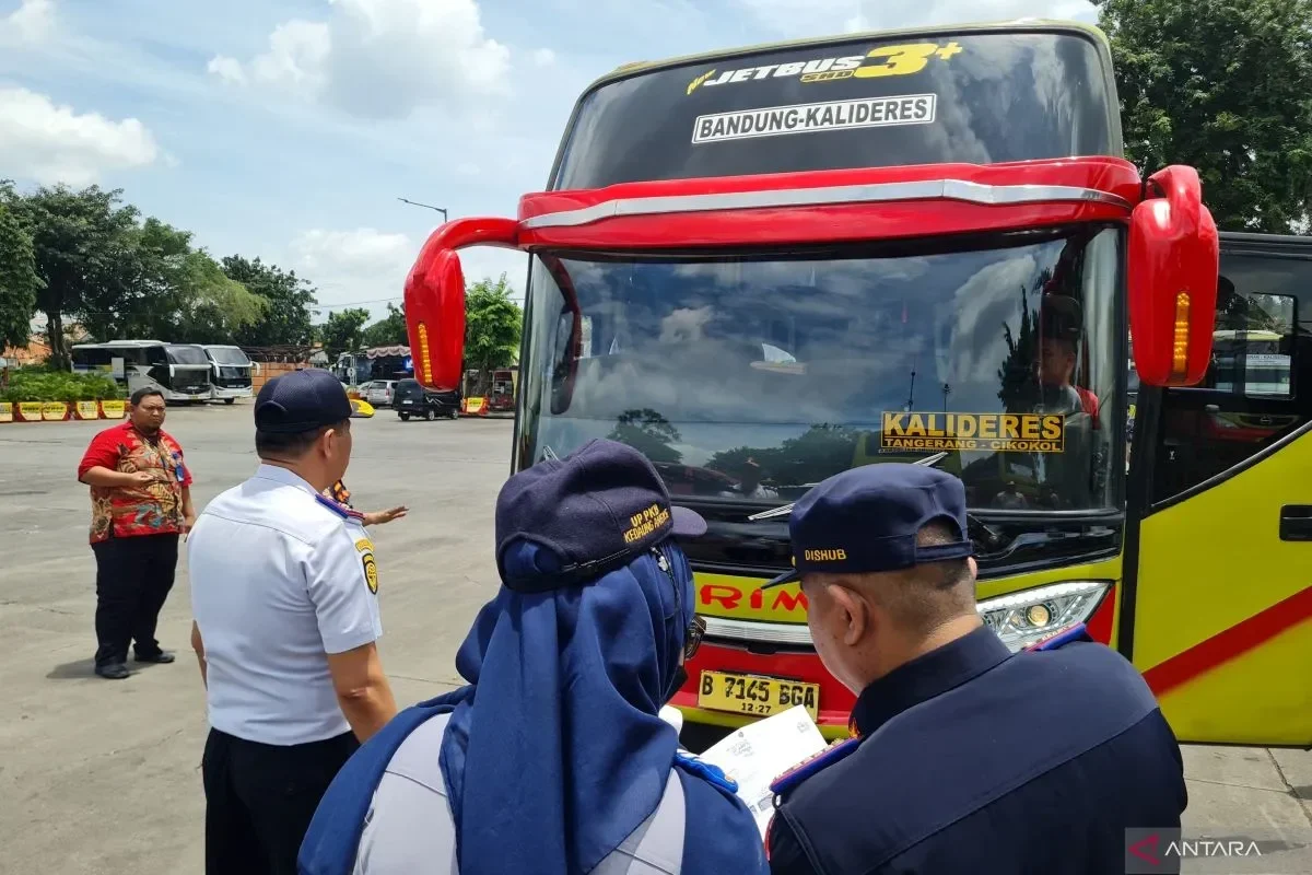 viral debt collector arogan hadang pemotor wanita di kalideres polisi turun tangan usai warganet geram portal berita terbaru