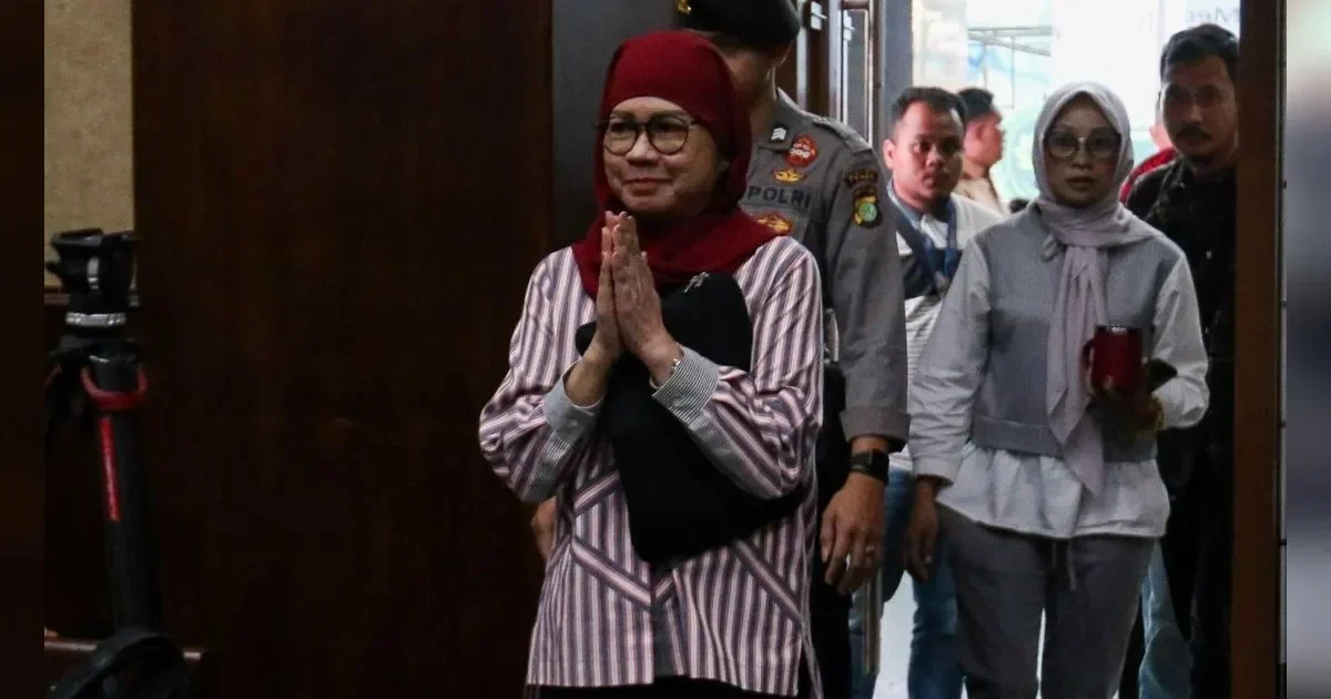 Ibu LM hadir di Pengadilan Negeri Jakarta Selatan, kasus Vadel Badjideh.