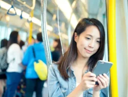 Waspada! 3 Kebiasaan Pakai Gadget Ini Diam-diam Bikin Kamu Kena Diabetes