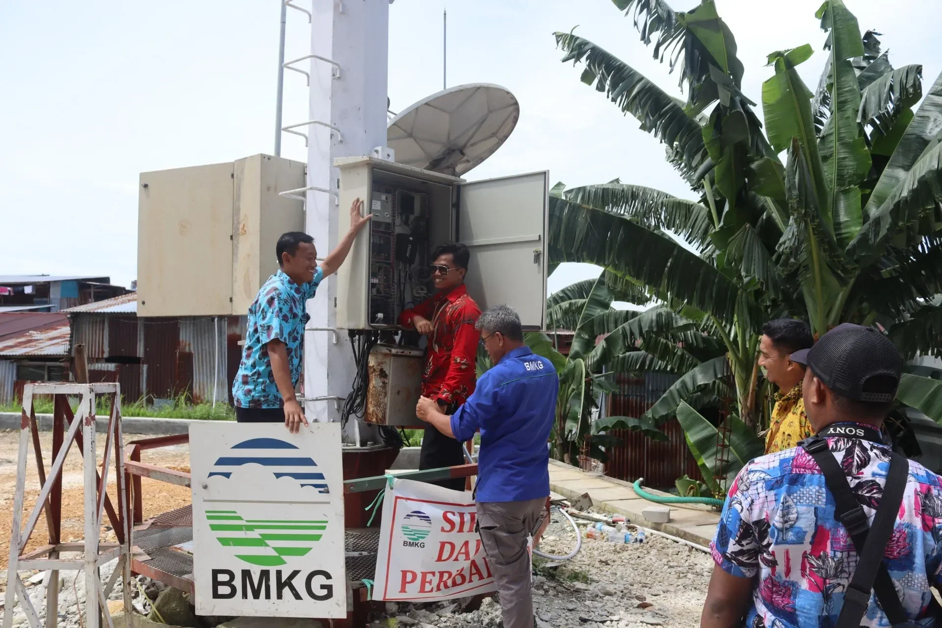 waspada gempa m 7 4 guncang laut filipina 5 wilayah indonesia terancam tsunami cek daftarnya portal berita terbaru