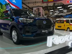 Akhirnya Tiba! Daihatsu Rocky Hybrid Resmi Diserahkan ke Konsumen, Cek Harga dan Fitur Canggihnya!