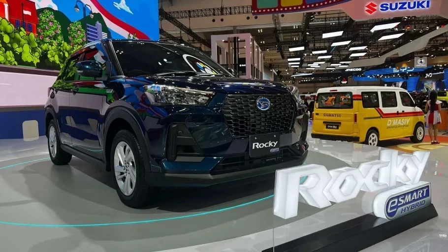 akhirnya tiba daihatsu rocky hybrid resmi diserahkan ke konsumen cek harga dan fitur canggihnya portal berita terbaru