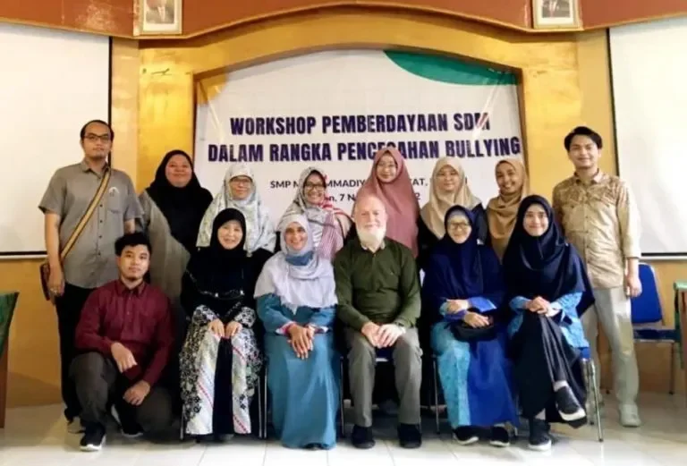 ancaman senyap cyberbullying di kampus dpr dan cyber university kompak lindungi mahasiswa portal berita terbaru