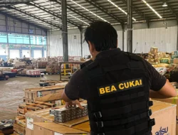 Baju Impor Ilegal Bakal Kena ‘Hajar’! Menkeu Purbaya Siapkan Jurus Pamungkas, Industri Lokal Bisa Bernapas Lega?