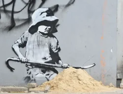 Bikin Geger! Pria Ini Nekat Curi Lukisan Ikonik Banksy ‘Girl with Balloon’ Senilai Rp6 Miliar, Endingnya Nyesek!