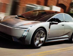 Bikin Melongo! Toyota Pamer Corolla Concept Futuristik ‘Liar’ & Century SUV Mewah Penantang Eropa