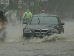 BMKG Rilis Peringatan Cuaca Ekstrem Hari Ini: Dari Hujan Petir Hingga Banjir Rob, Cek Wilayahmu!