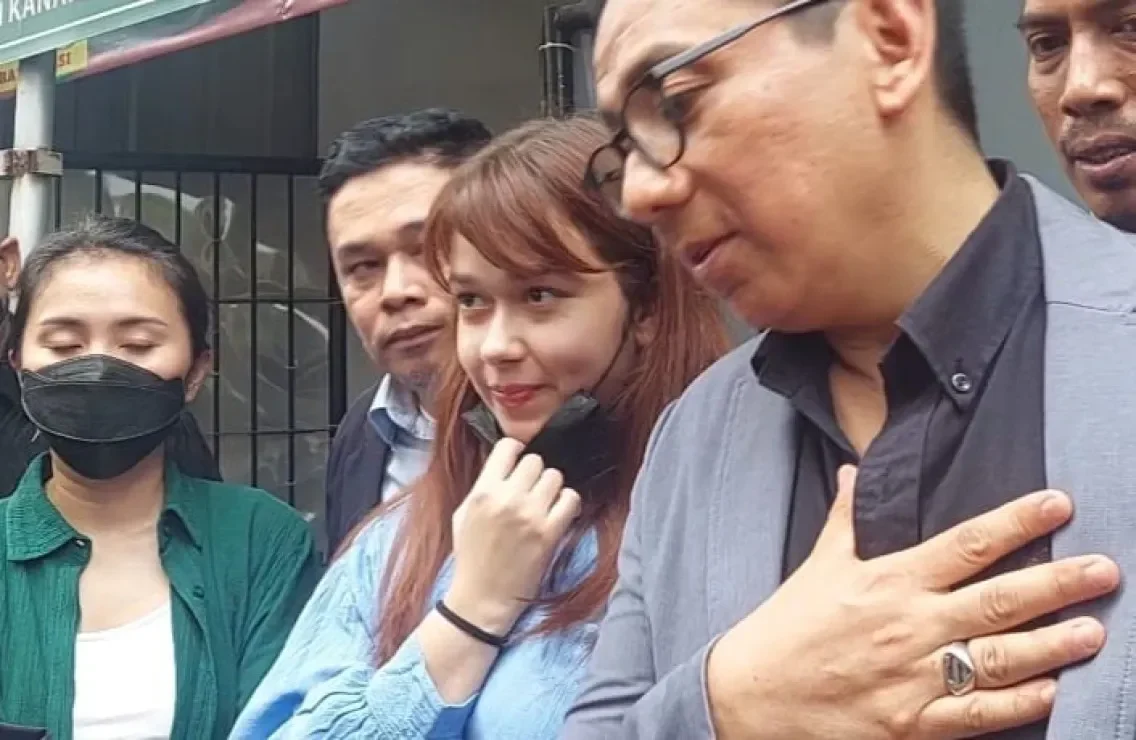 bukan cuma cantik rebecca klopper ungkap pesona warna warni joo chiat singapura yang bikin nagih portal berita terbaru