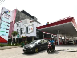 Bukan Cuma Isi Bensin! Pertamina Punya Jurus Jitu Bikin SPBU Makin Nyaman, Pelanggan Auto Betah Berkat Serv-Q