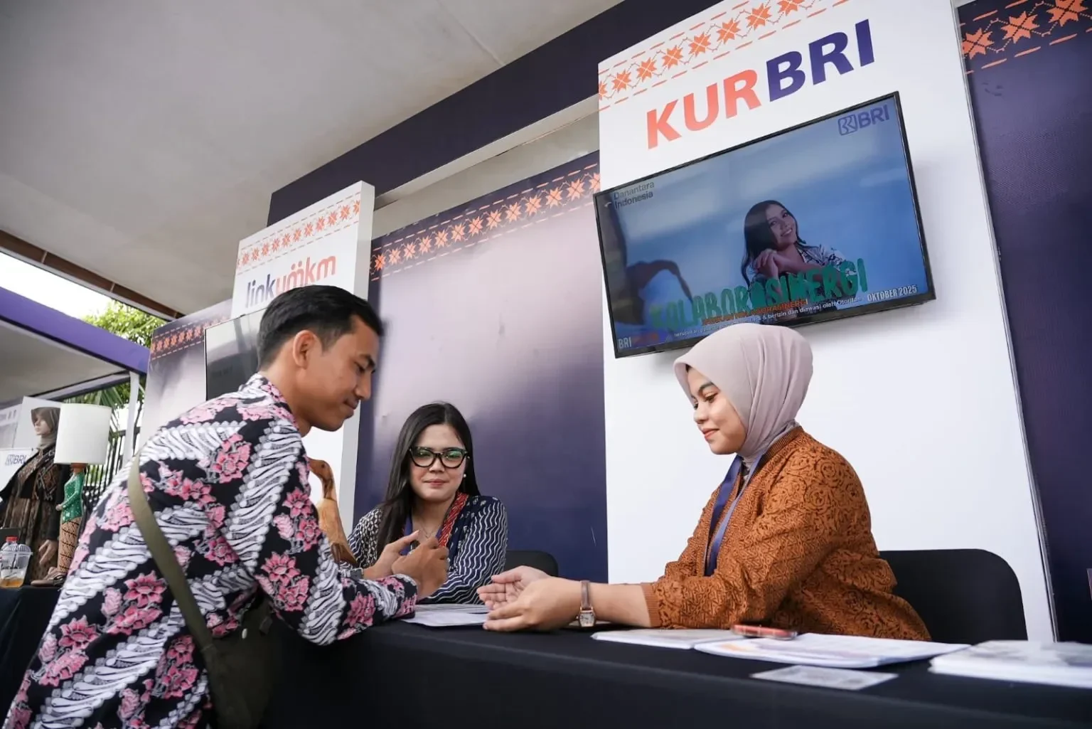bukan cuma modal bri ungkap jurus jitu bikin ratusan umkm naik kelas dan mendunia portal berita terbaru