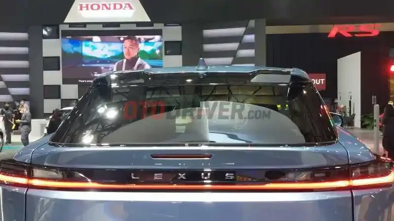 bukan kaleng kaleng lexus pamer mobil 6 roda rumah mewah berjalan di jepang siap bikin sultan ngiler portal berita terbaru