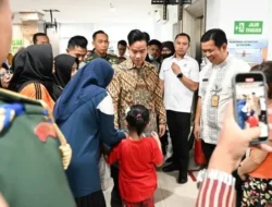 Bukan Sekadar Kunjungan Biasa! Gibran Blusukan ke SD di Salatiga, Ada Misi Penting di Balik Cek Kesehatan Gratis