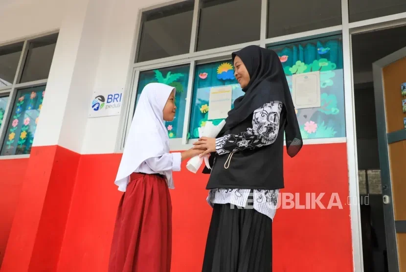 bukan sekadar seremoni bri wujudkan apresiasi nyata untuk guru di hari guru nasional portal berita terbaru