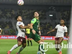 Drama Derbi Jatim: Persebaya Ditahan Persik, Rivera Kartu Merah Kontroversial!