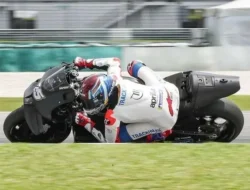 Drama di Portimao! Raul Fernandez Mundur dari MotoGP Portugal 2025, Kecelakaan Horor Hantam Bintang Trackhouse