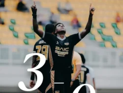 Drama Menit Akhir Guncang Super League! PSBS Biak Bikin Persita Gigit Jari, Klasemen Berubah Drastis