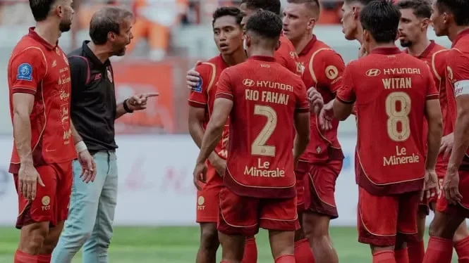 drama var gila malut united hancurkan persijap jepara di kandang dua penalti bikin geger portal berita terbaru