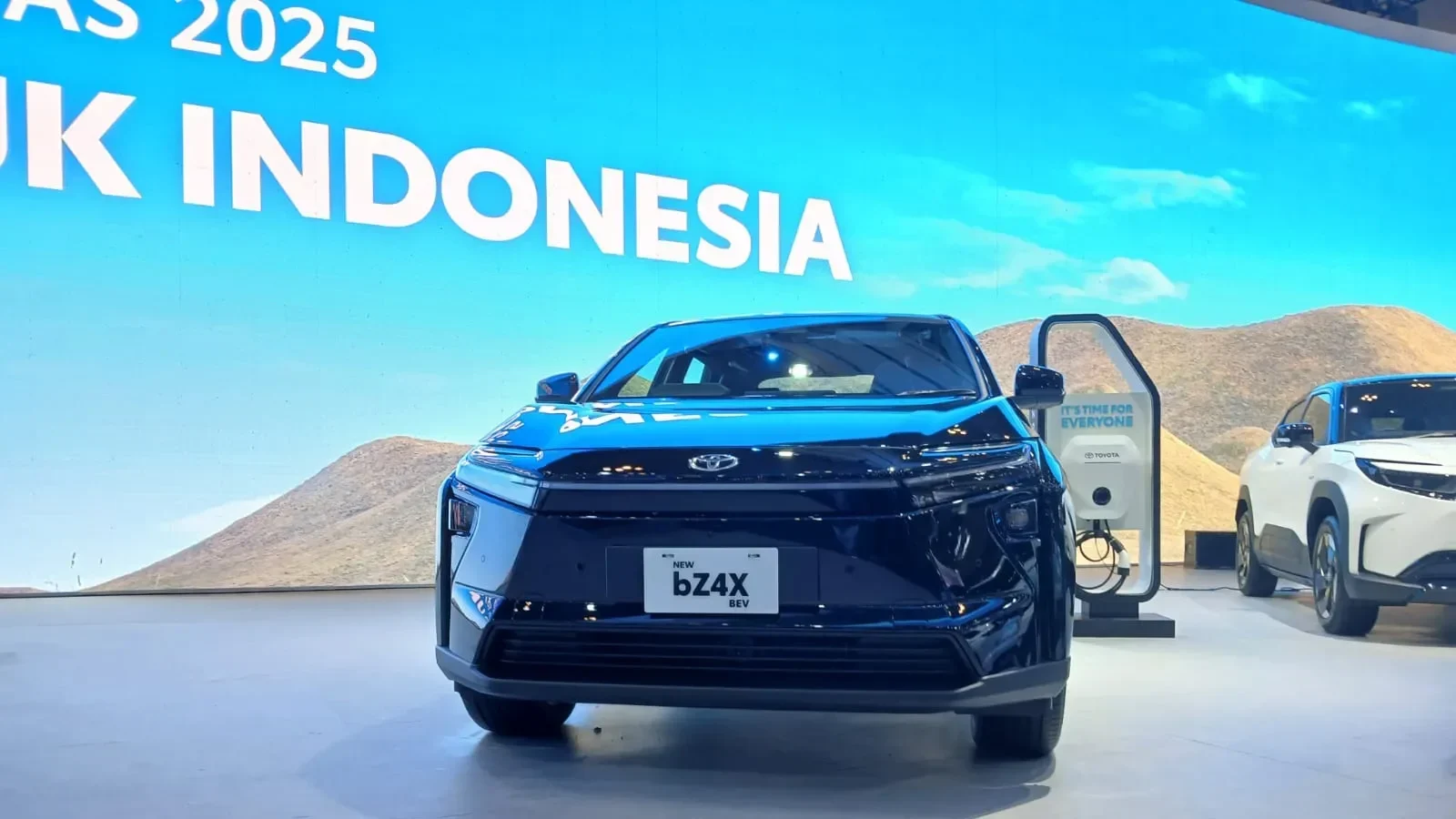 gaikindo menyerah target penjualan mobil 2025 direvisi merek jepang kian terjepit portal berita terbaru