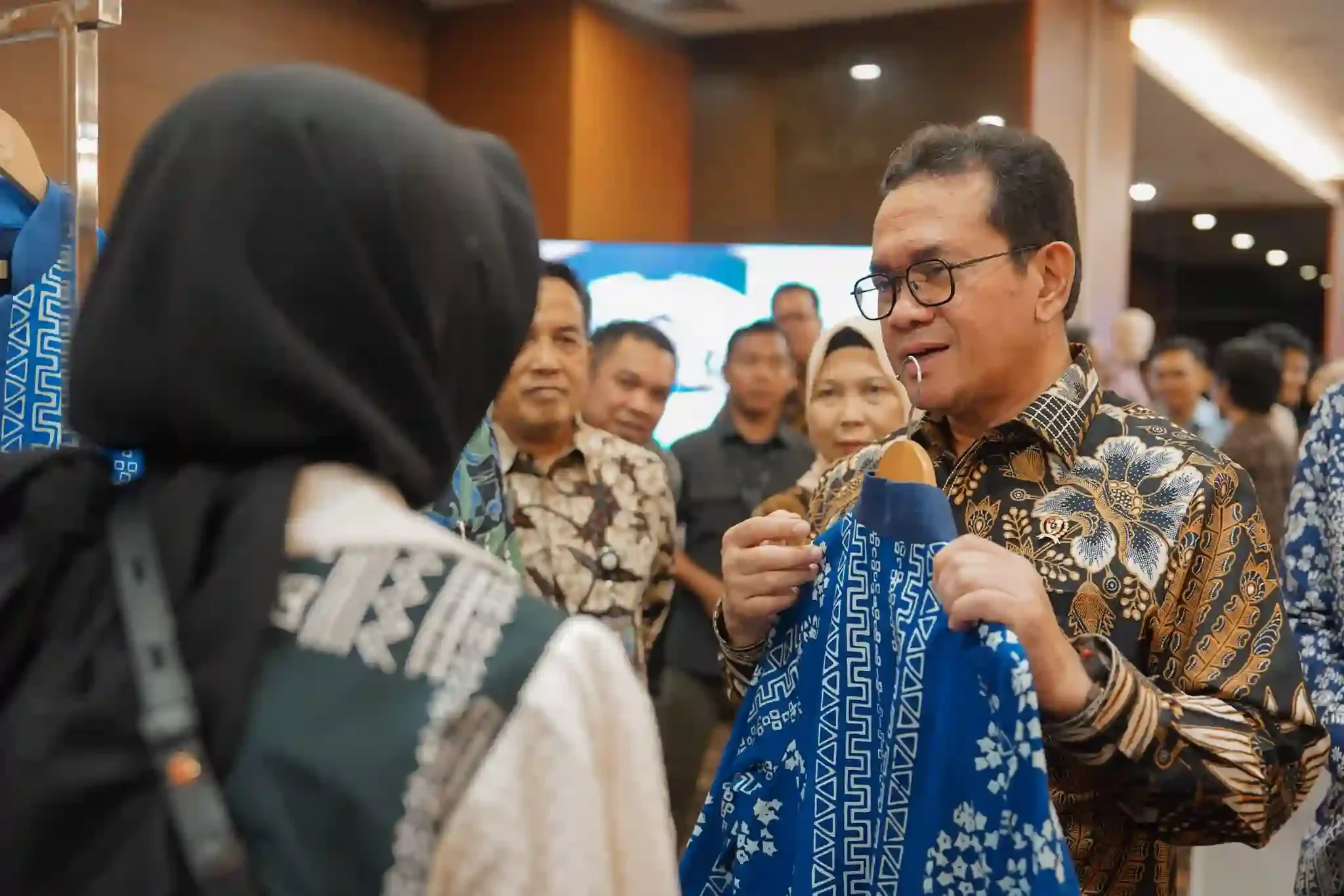 gak main main umkm indonesia raup triliunan rupiah dari ekspor produk lokal mendunia portal berita terbaru