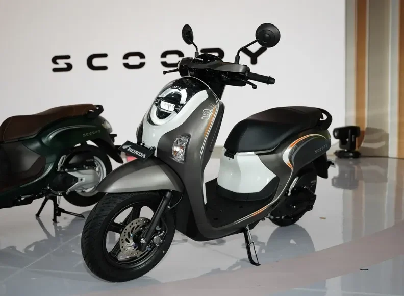 gak nyangka honda scoopy 2025 rilis warna baru yang bikin auto stylish siap jadi incaran anak muda portal berita terbaru