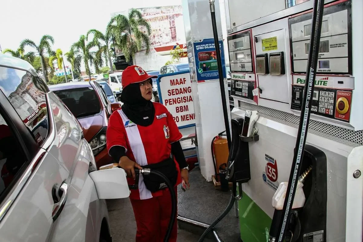 gak perlu khawatir toyota ungkap kesiapan mobilnya hadapi era bensin etanol e10 di indonesia portal berita terbaru