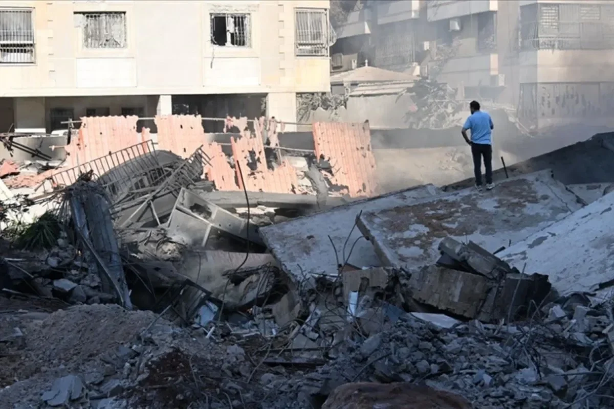 gaza kembali membara israel terus langgar gencatan senjata menlu sugiono ungkap strategi indonesia desak dunia bertindak portal berita terbaru