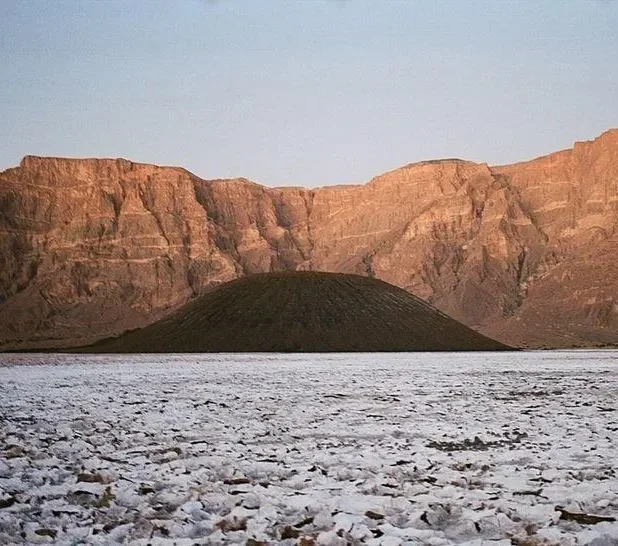 geger citra satelit tangkap tengkorak raksasa di gurun sahara ternyata bukan makhluk gaib portal berita terbaru