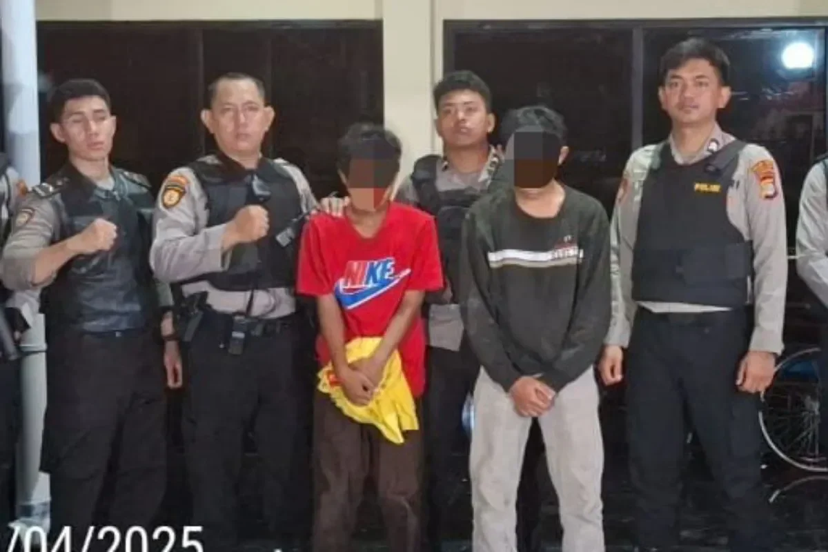 geger jakarta dua remaja bawa celurit hendak tawuran diringkus polisi orang tua wajib tahu ini portal berita terbaru