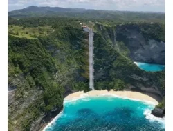 Geger Lift Kaca hingga Tebing Dinosaurus: 9 Rahasia Pantai Kelingking yang Bikin Dunia Melongo!