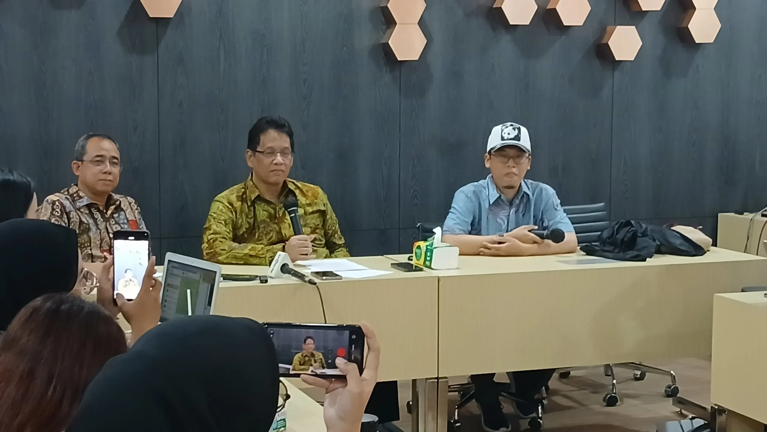 geger rp100 triliun anggaran daerah cuma numpuk di bank tiap tahun ini alasan di baliknya scaled portal berita terbaru