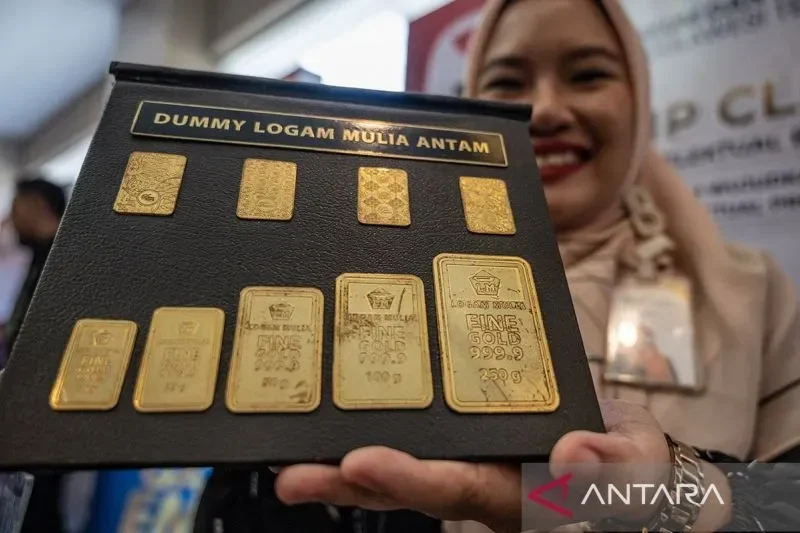 harga emas antam anjlok rp12 ribu hari ini peluang emas atau alarm bahaya portal berita terbaru