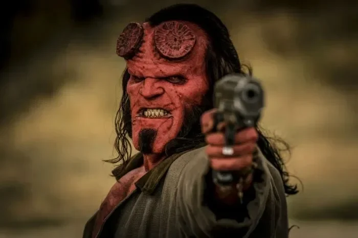 hellboy 2019 guncang trans tv malam ini sinopsis lengkap alasan wajib nonton versi paling brutal portal berita terbaru