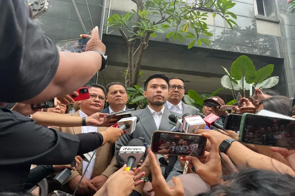 ijazah jokowi asli tapi 8 orang ini jadi tersangka terungkap dalang di balik tuduhan palsu portal berita terbaru