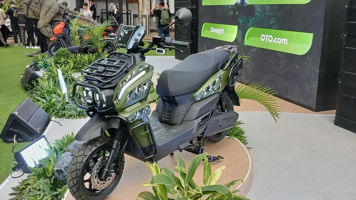 indomobil sprinto skuter listrik mirip vario resmi mengaspal fitur canggih harga rp25 jutaan portal berita terbaru