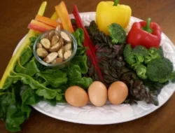 Jangan Kaget! 7 Makanan Ini Pantang Dikonsumsi Bareng Telur, Bikin Nutrisi Hilang!